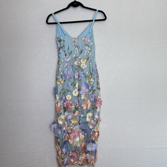 Bebe Floral Embriodered Midi Dress. XXS - Picture 3 of 6